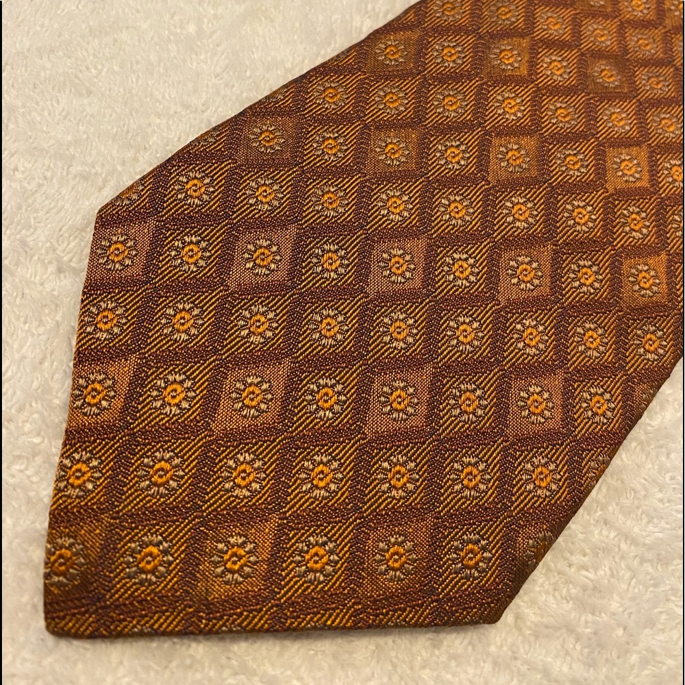 Brand New Trendy Tie By IKE BEHAR
